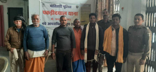 85 लीटर देशी शराब के साथ 6 गिरफ्तार, कार से भारी मात्रा में विदेशी शराब भी बरामद